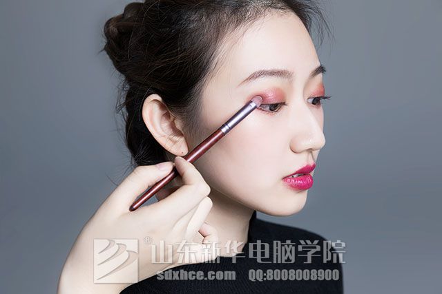 美妆美学与影视设计
