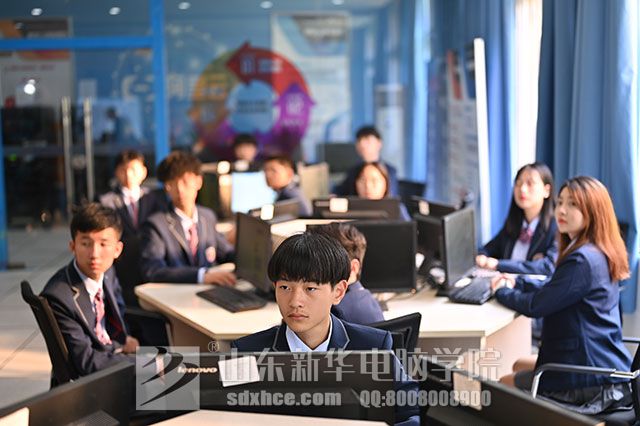 <a href=/ target=_blank class=infotextkey>山东新华电脑学院</a>