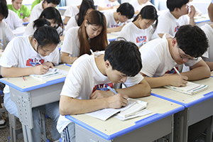 中考成绩不理想,普通高中没考上怎么办
