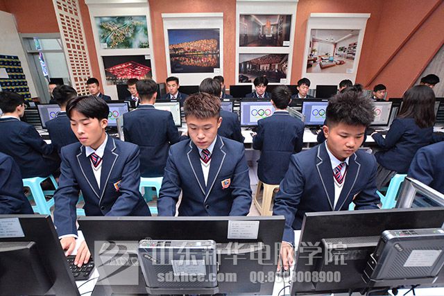 <a href=/ target=_blank class=infotextkey>山东新华电脑学院</a>