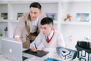 没有的18岁男生做什么工作
