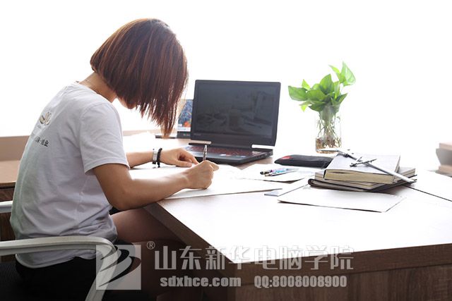 女生适合学计算机专业吗