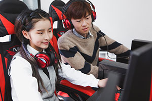 孩子初二不上了学电竞有出路吗