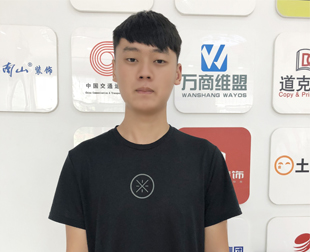 周洋：曾经广告公司做设计，现在来新华再精技