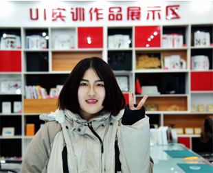 蒋安妮：同学介绍来新华，技能双丰收